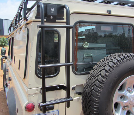 Eezi-Awn K9 Ladder + Opstap Land Rover Defender 110
