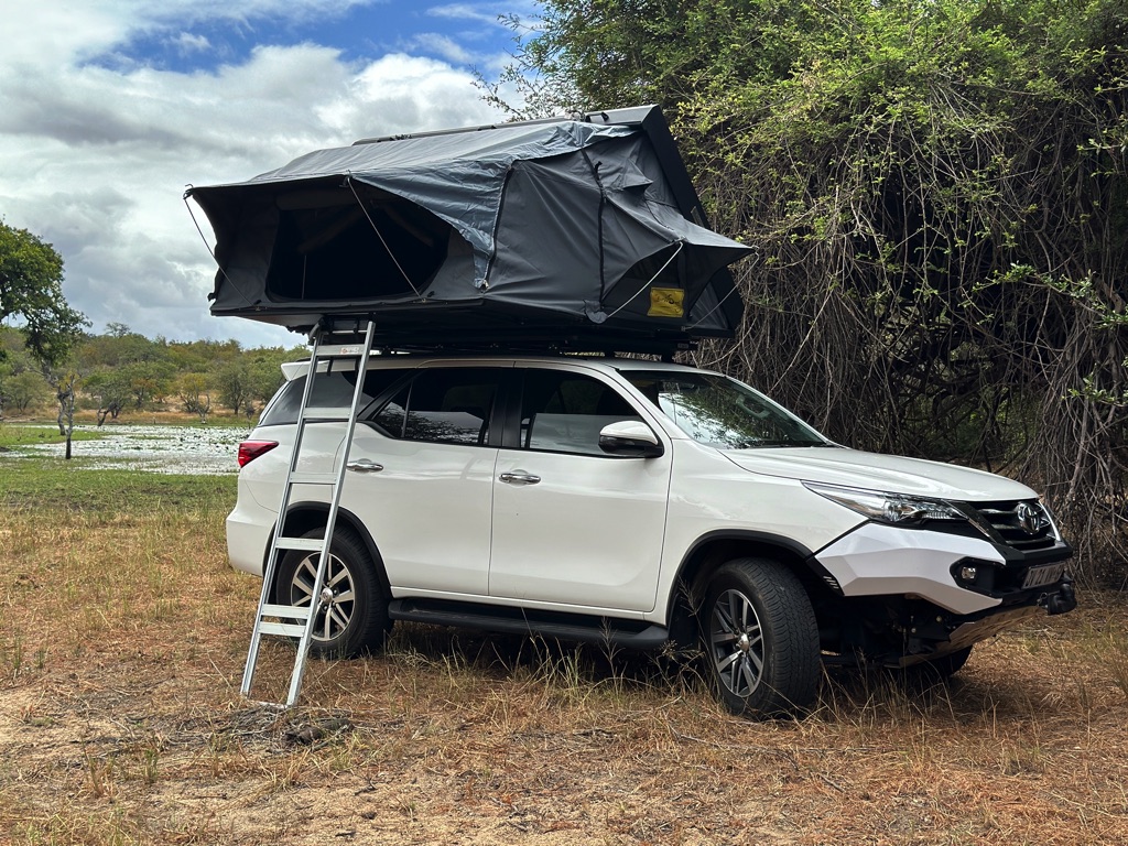 Eezi-Awn Sword Family Daktent