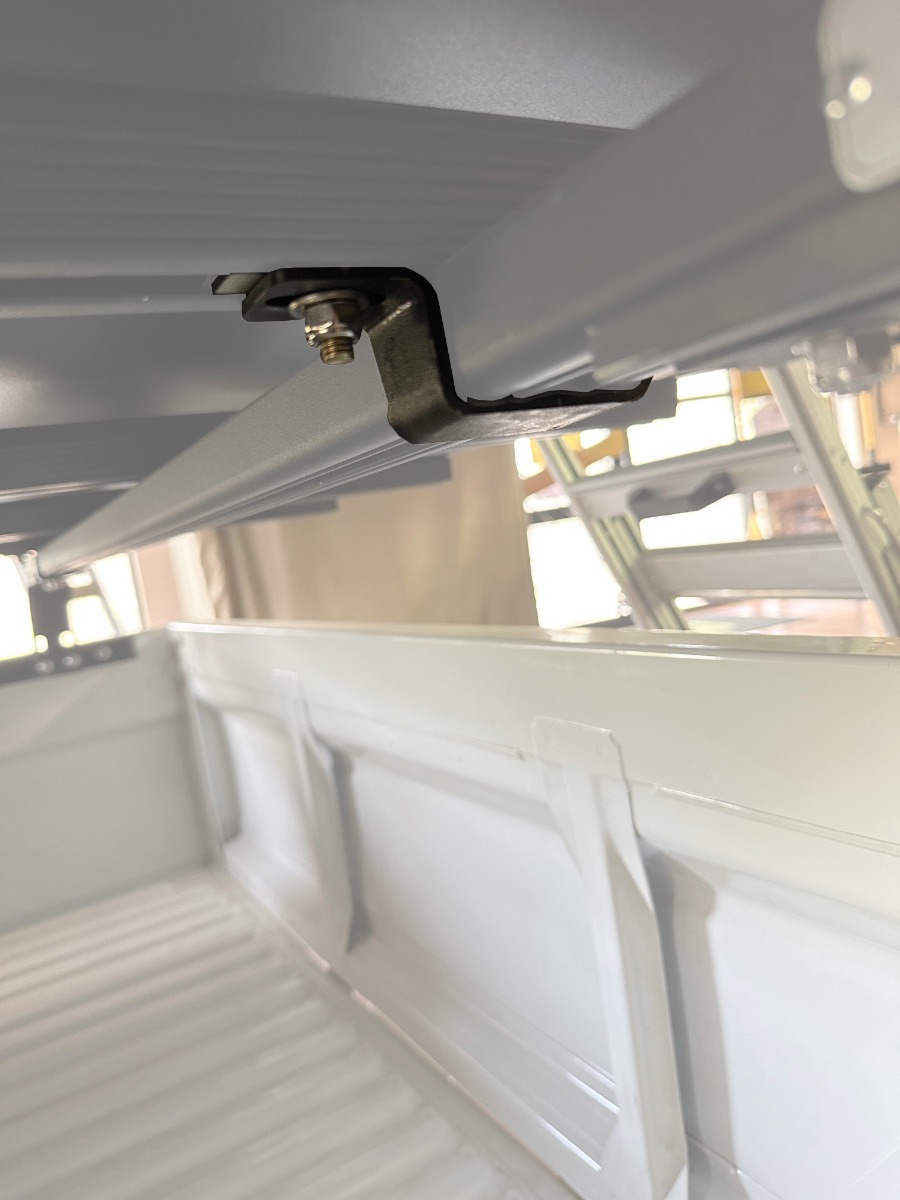 Eezi-Awn Daktent naar Load Bar Klemmen Set