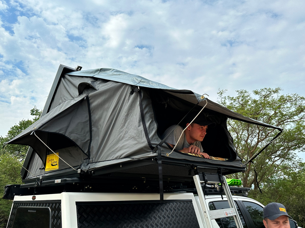 Eezi-Awn Sabre Daktent